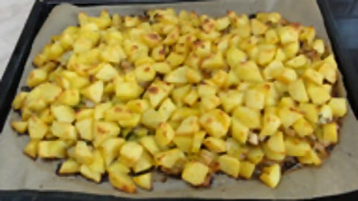 Pečené brambory se žampiony a pórkem